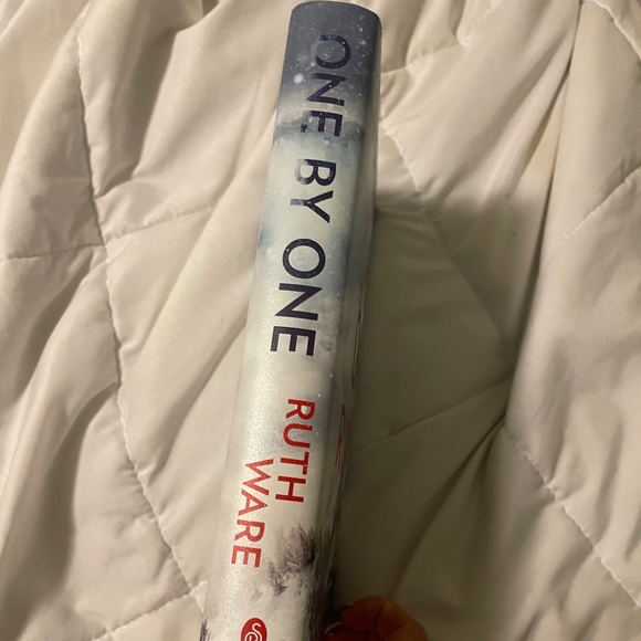 One by one by Ruth Ware - Picture 2 of 3